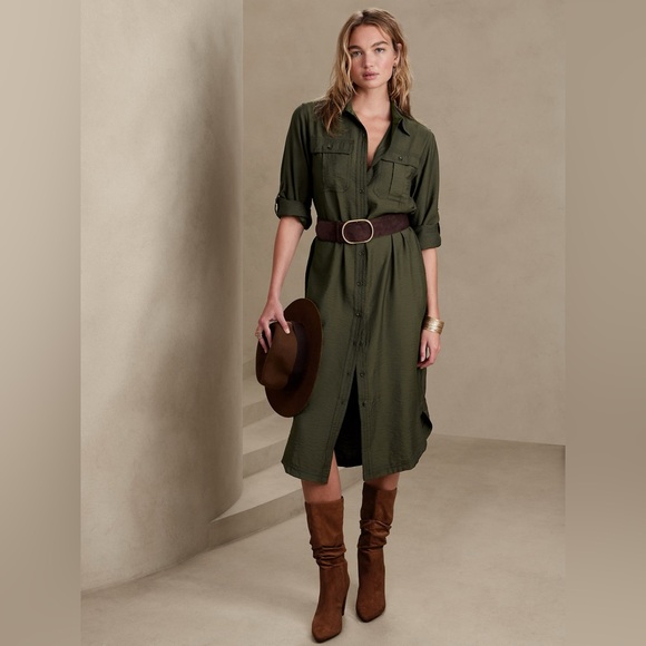 Banana republic belted shirt dress in navy. XS. - Picture 2 of 8